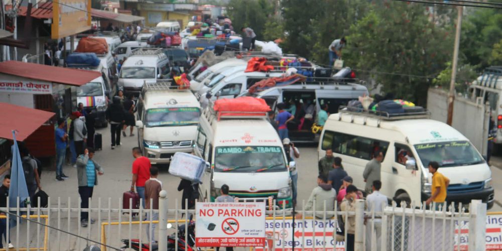 सरकारले बढायो सार्वजनिक यातायातको भाडा